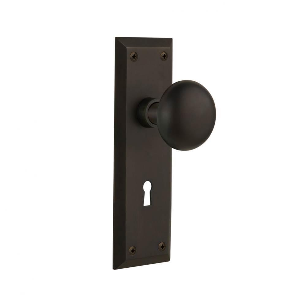 Nostalgic Warehouse New York Plate with Keyhole Privacy New York Door Knob in Oil-Rubbed Bronze