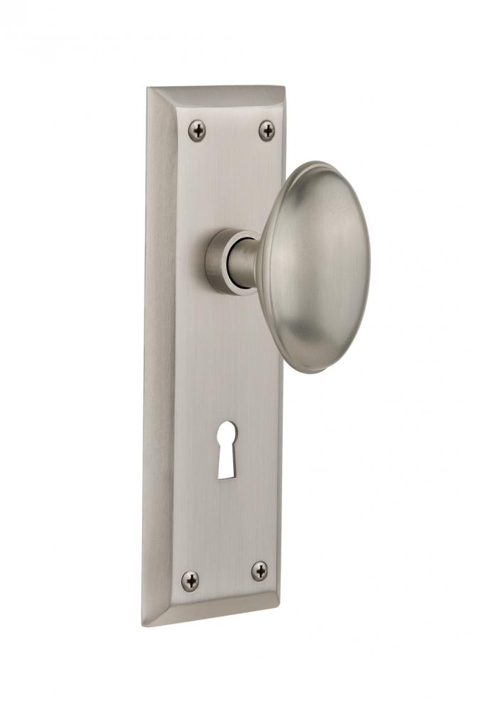 Nostalgic Warehouse New York Plate with Keyhole Privacy Homestead Door Knob in Satin Nickel