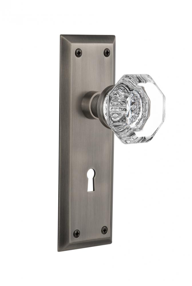 Nostalgic Warehouse New York Plate with Keyhole Privacy Waldorf Door Knob in Antique Pewter