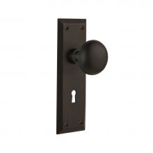 Nostalgic Warehouse 704543 - Nostalgic Warehouse New York Plate with Keyhole Passage New York Door Knob in Oil-Rubbed Bronze