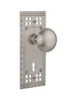 Nostalgic Warehouse 710145 - Nostalgic Warehouse Craftsman Plate with Keyhole Passage New York Door Knob in Satin Nickel