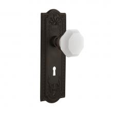 Nostalgic Warehouse 748427 - Nostalgic Warehouse Meadows Plate with Keyhole Passage Waldorf White Milk Glass Knob in Oil-Rubbed