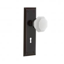 Nostalgic Warehouse 749418 - Nostalgic Warehouse New York Plate with Keyhole Privacy Waldorf White Milk Glass Knob in Timeless