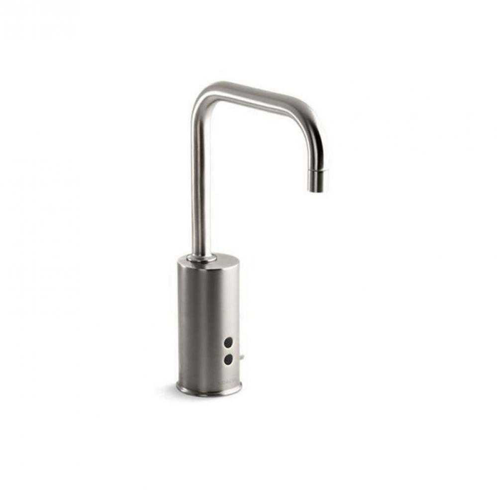 Centerset commercial lavatory faucet with 1.5 gpm spray, flexible connections and 5'' le