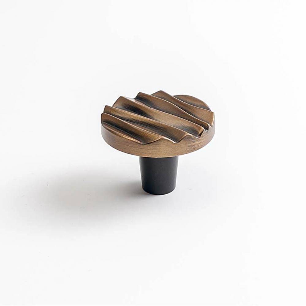 Wave Small Round Knob 1 1/2 Inch - Antique Brass