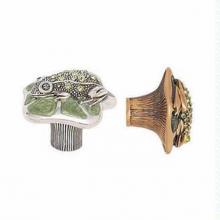 Edgar Berebi 7157/36 - FROG KNOB; PEARL GRN w/ PERIDOT GRN CRYSTAL