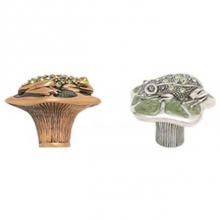 Edgar Berebi 8016/3 - FROG KNOB; WATERCRESS w/ PERIDOT CRYSTAL