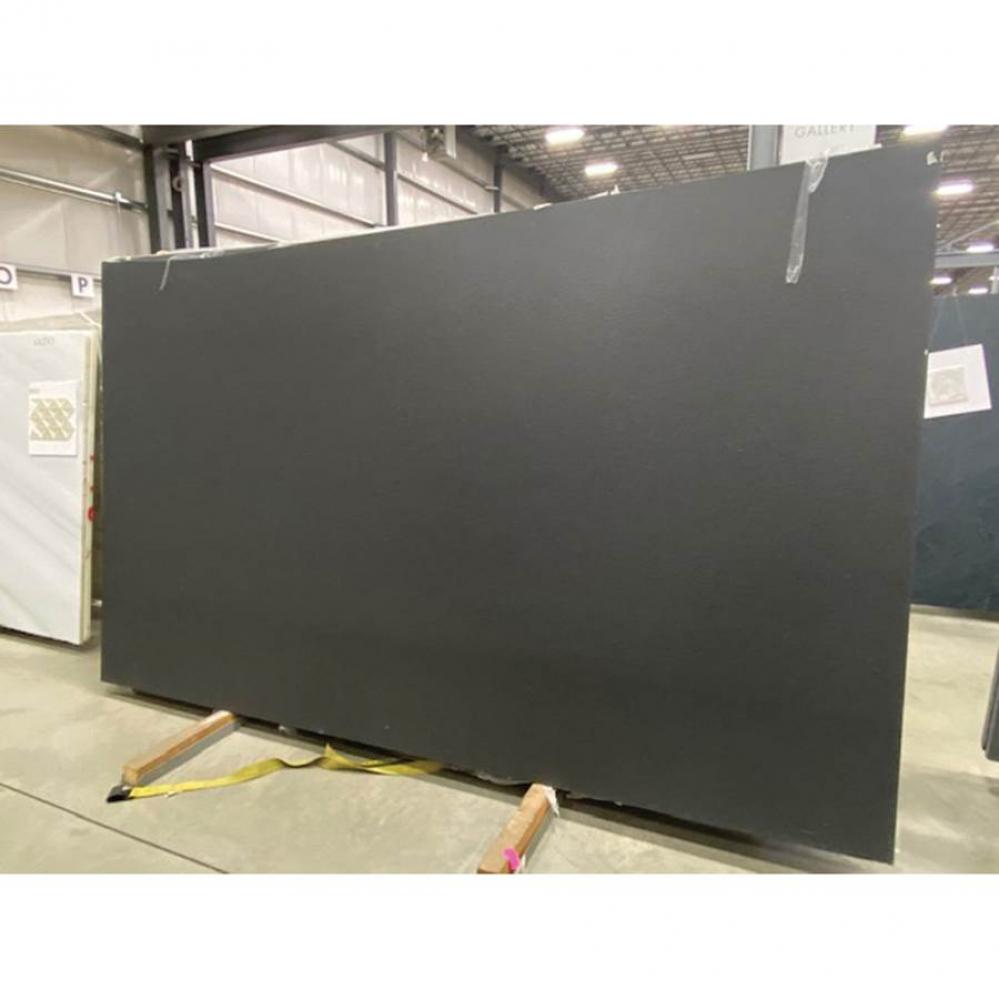 Absolute Black Zimbabwe (Flamed/Brushed) 1 1/4'' Slab