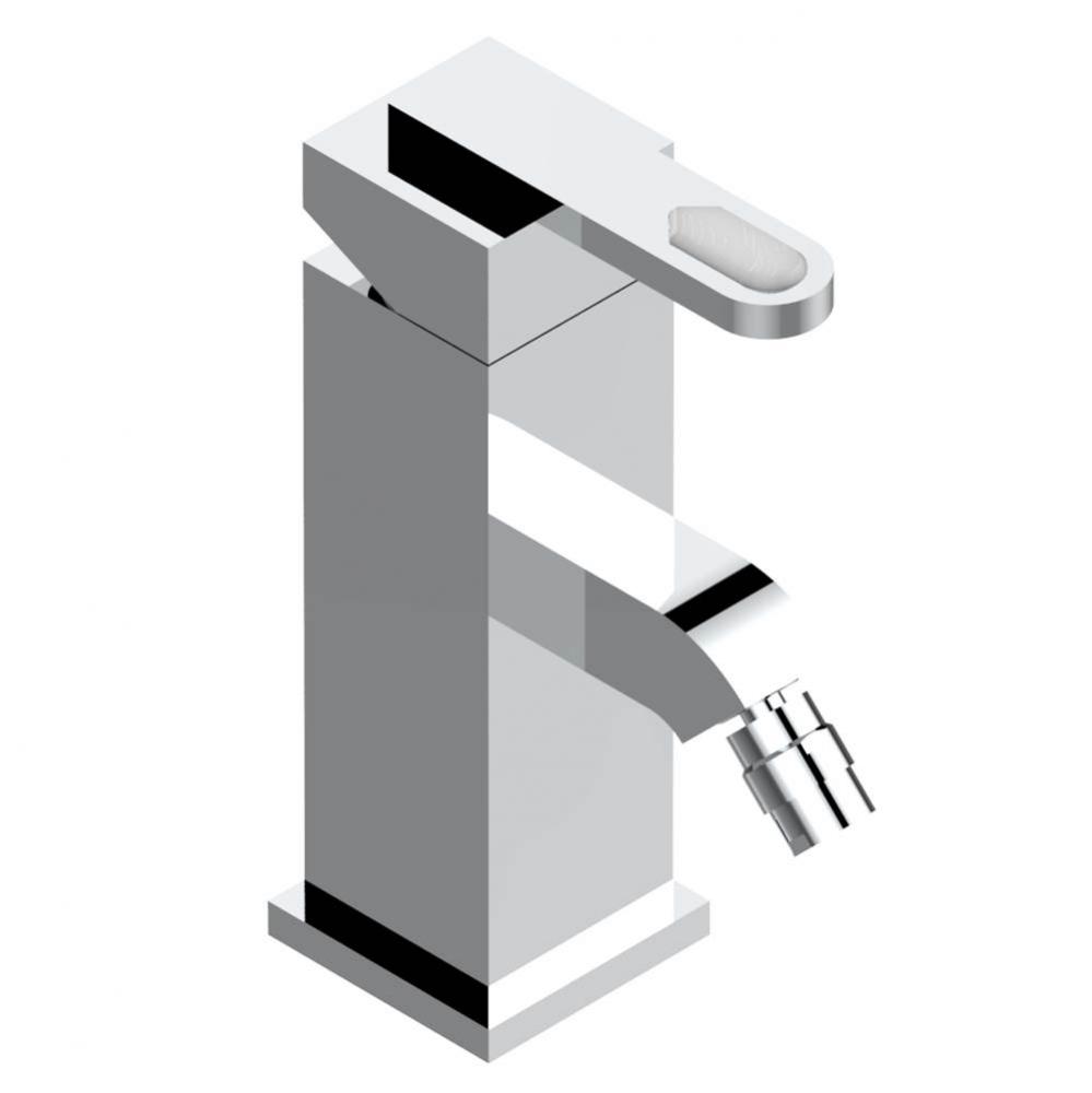 Single lever bidet faucet with drain