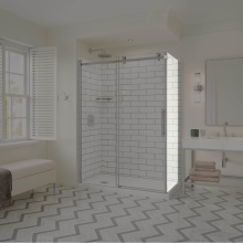 Maax Canada 137422-900-084-000 - Odyssey SC Return Panel for 32 in. Base in Clear Glass in Chrome