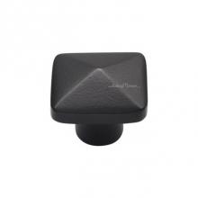 Manzoni TC.390 11/2 - 1 1/2'' Pyramid Knob