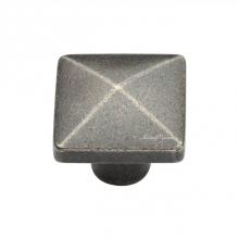 Manzoni WM.390 11/2 - 1 1/2'' Pyramid Knob